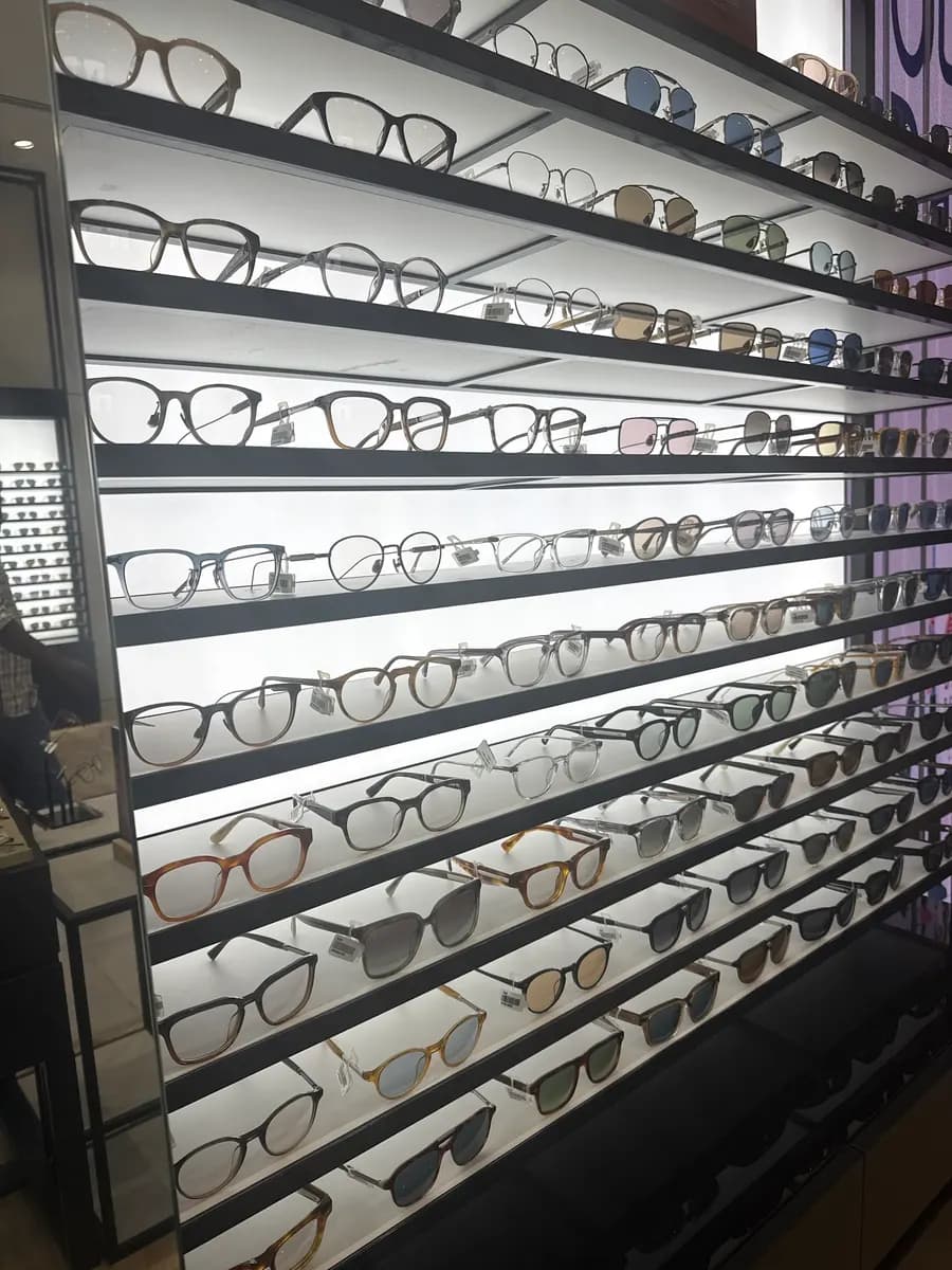 AL Jaber Optical Centre — صورة 7
