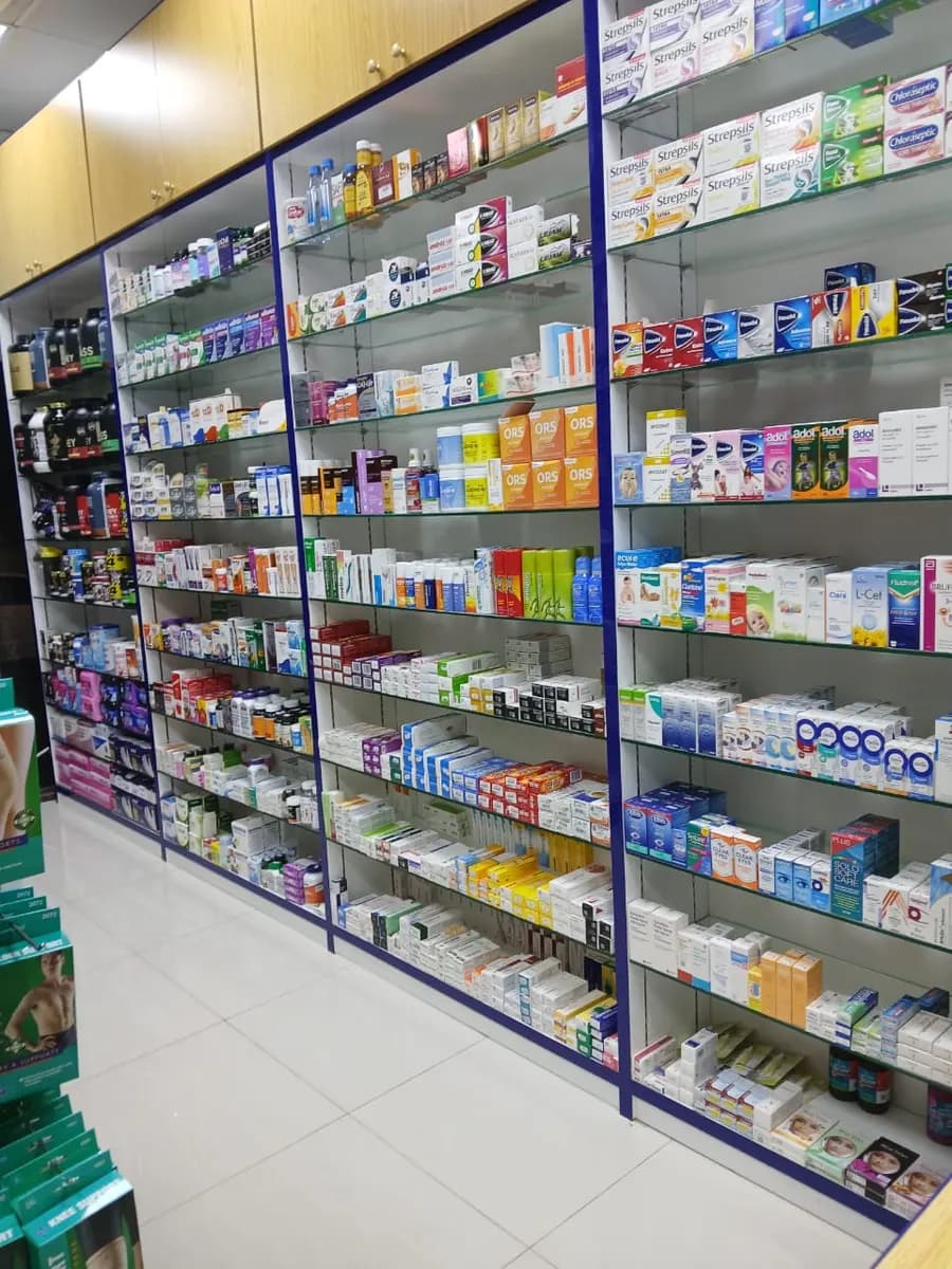 Deans Life Pharmacy — صورة 7