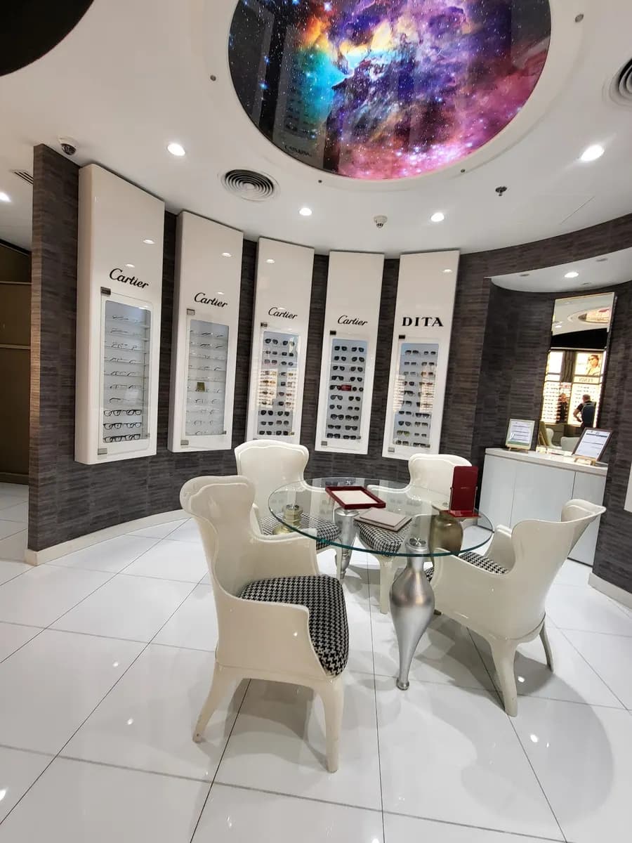 Dubai Optical(Emirates Mall) — صورة 7