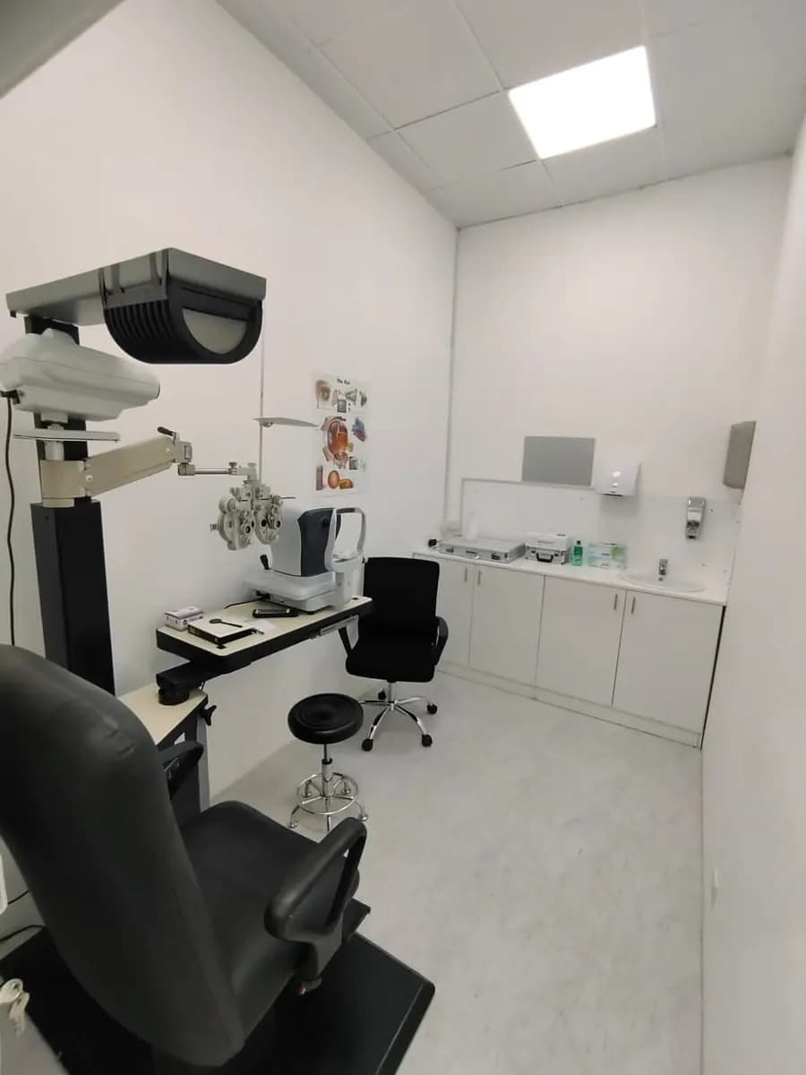 EyeCare Vision Spectacles & Contact Lenses Trading Co photo 4