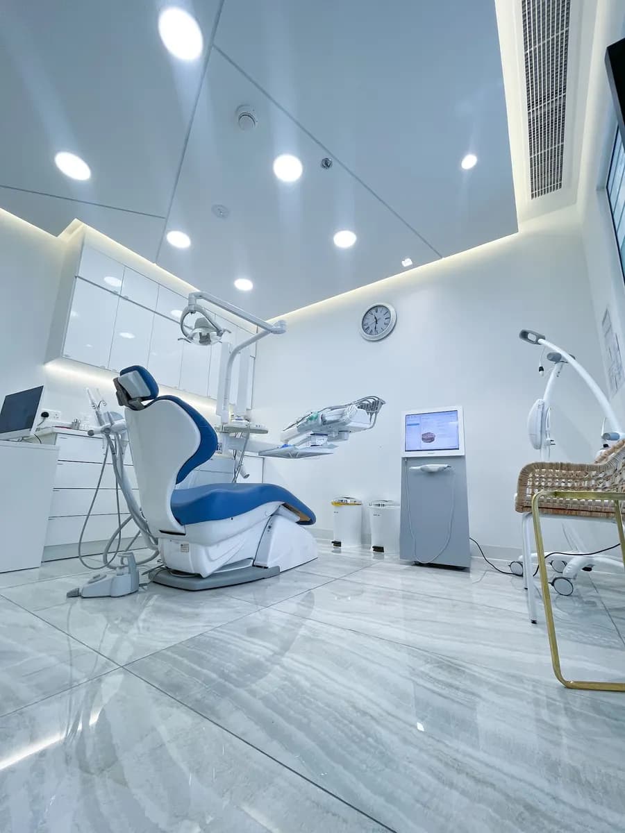 French Dental Clinic — صورة 3