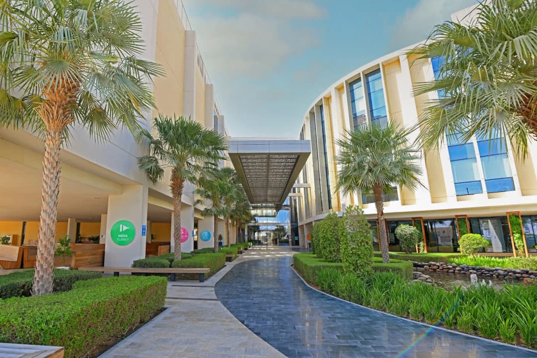 Gems Dubai American Academy )br Of Gems Wellington Academy Fze ( - Dubai — صورة 4