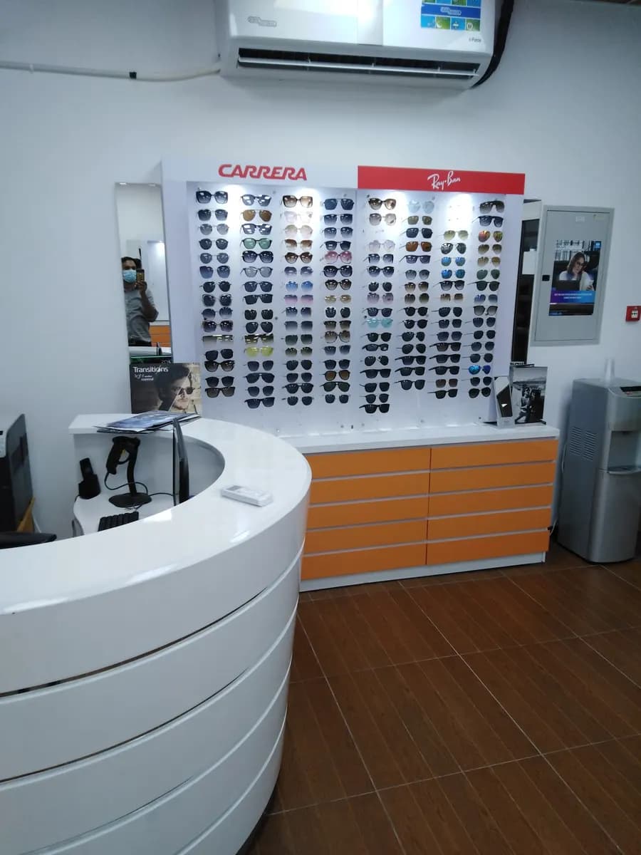 Insta Opticals photo 5