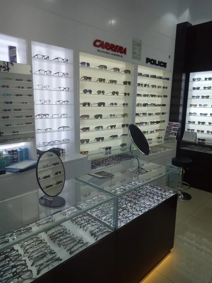 Iris Opticals — صورة 7