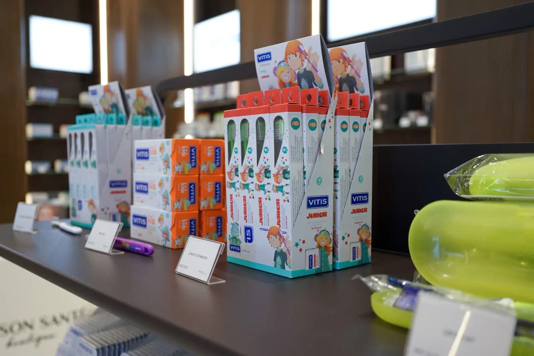 LA Bonne Sante Pharmacy photo 4