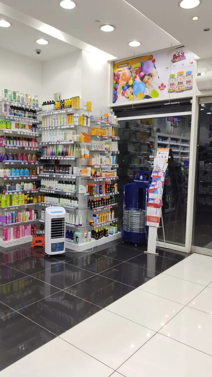 Life Pharmacy 4 — صورة 8