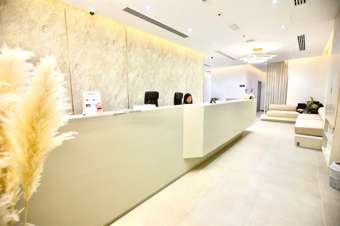 Pure white medical center — صورة 2