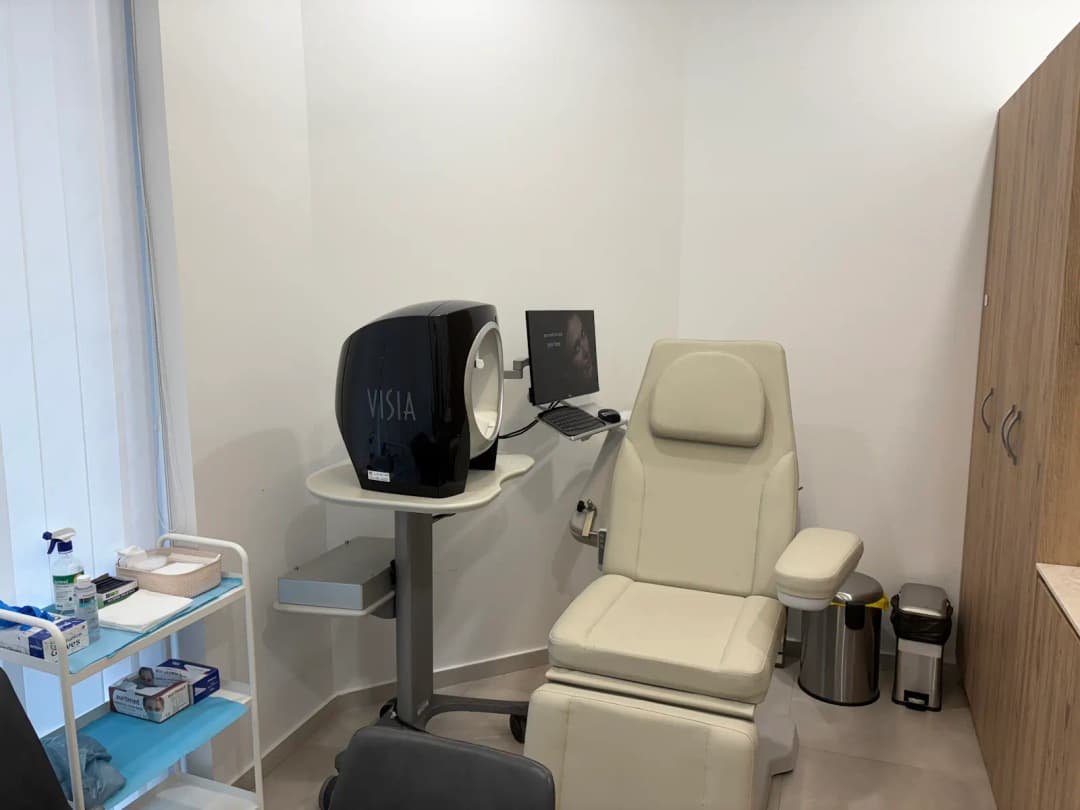 R Define Aesthetic Clinic photo 3