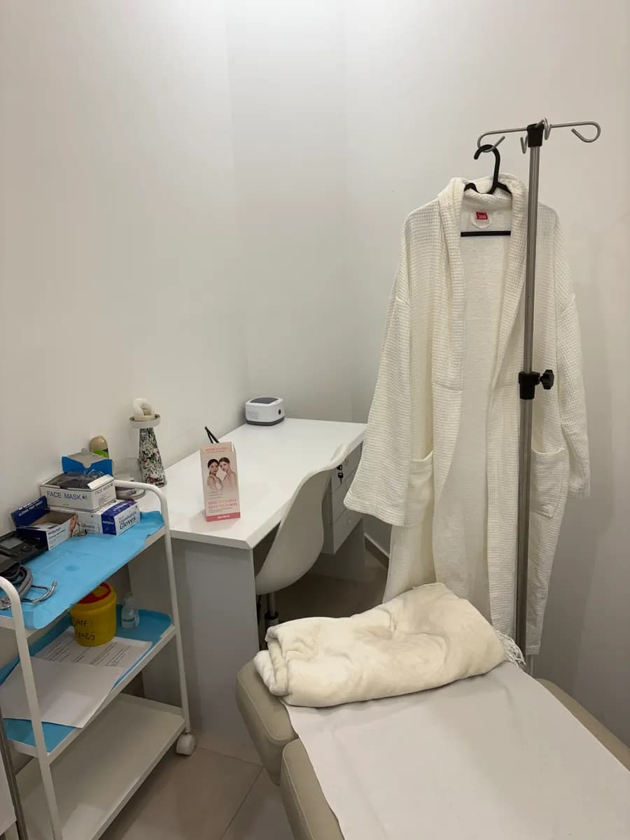 R Define Aesthetic Clinic photo 4