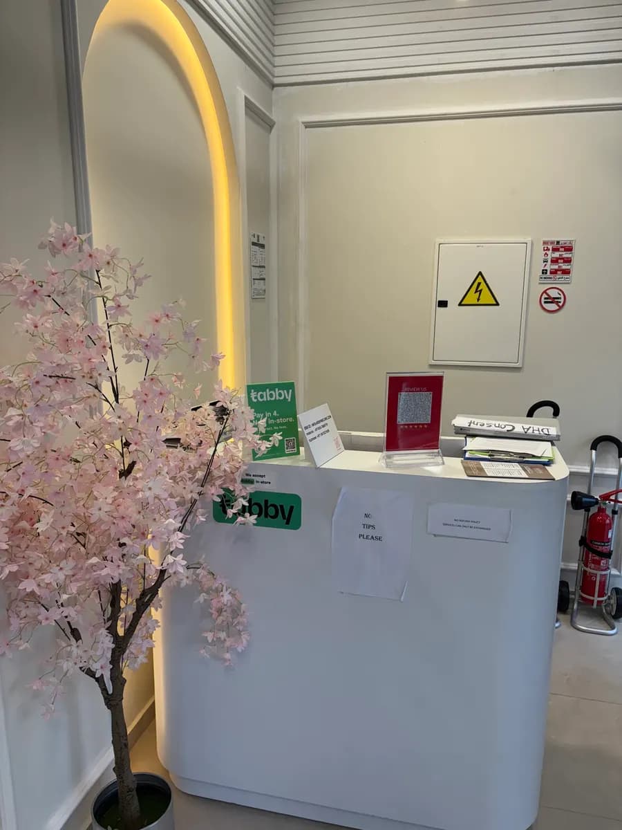 R Define Aesthetic Clinic — صورة 6