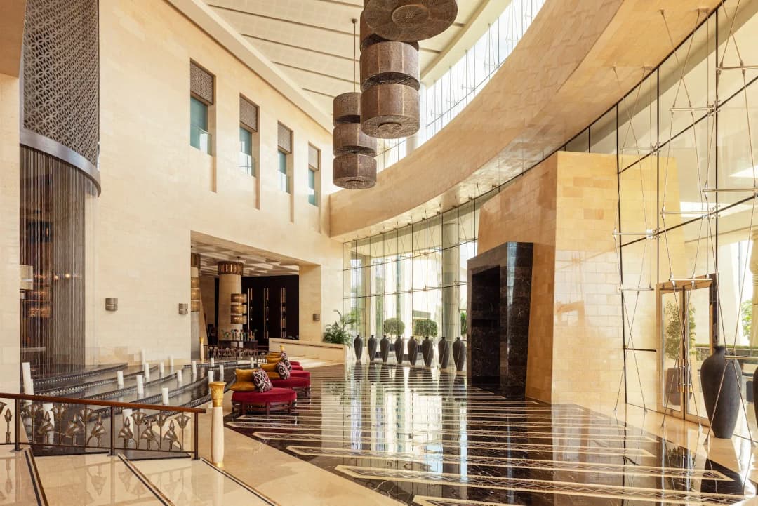 Raffles Dubai Brach Id Wafi Property- Company Clinic — صورة 7