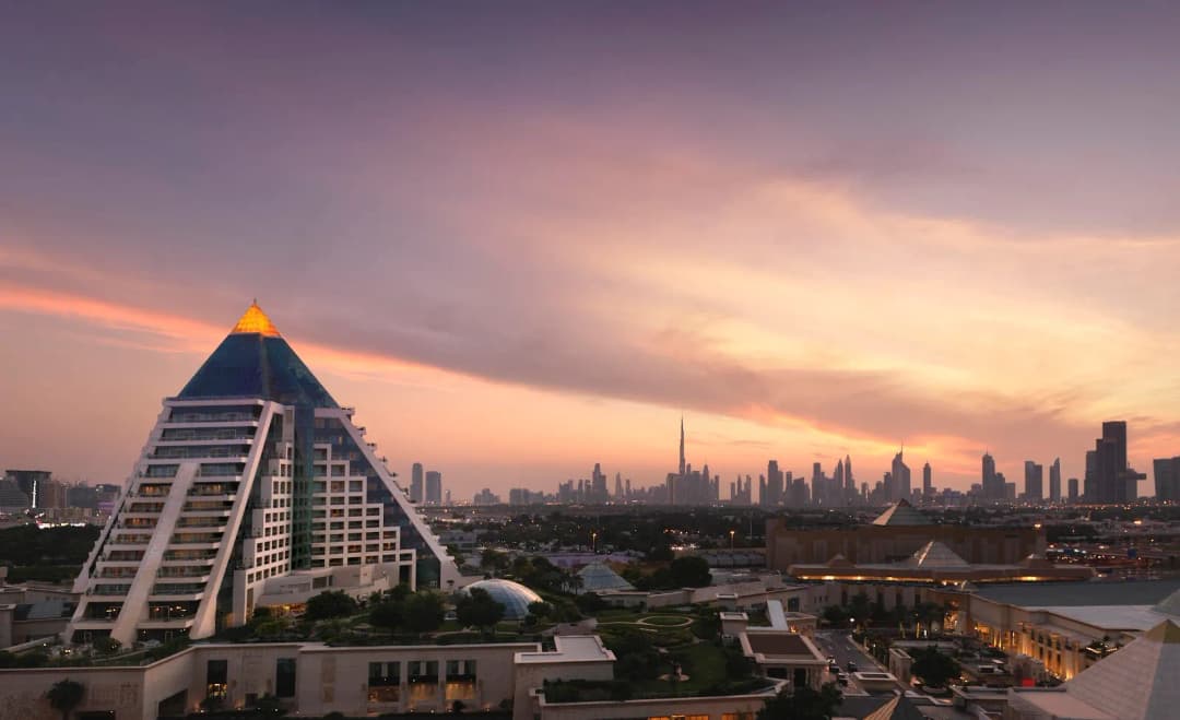 Raffles Dubai Brach Id Wafi Property- Company Clinic — صورة 8