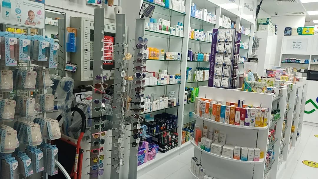 Shifa AL Marmoom Pharmacy — صورة 7
