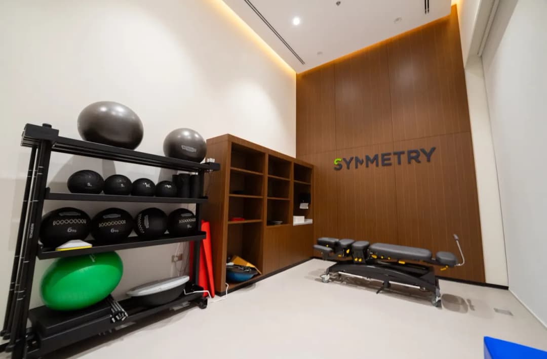 Symmetry Elite Poly Clinic photo 4