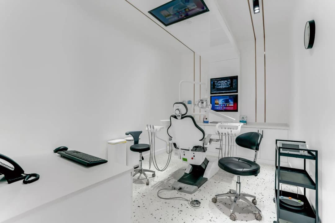 Truly A Modern Dental Clinic photo 3