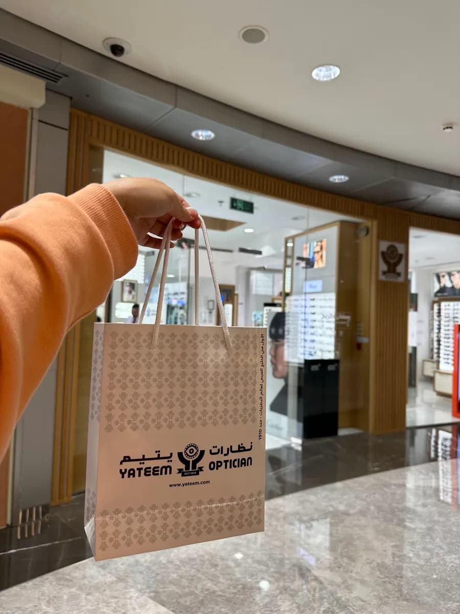 Yateem Optician - Emirates Tower — صورة 8