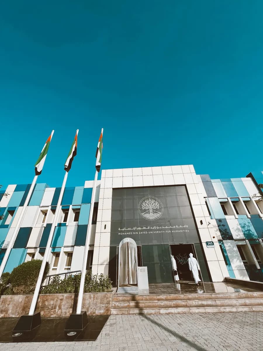 Mohammed Bin Zayed University For Humanities - Abu Dhabi - First Aid Post Clinic — صورة 6