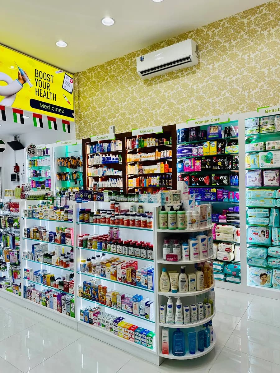 Two Medios Pharmacy — صورة 6