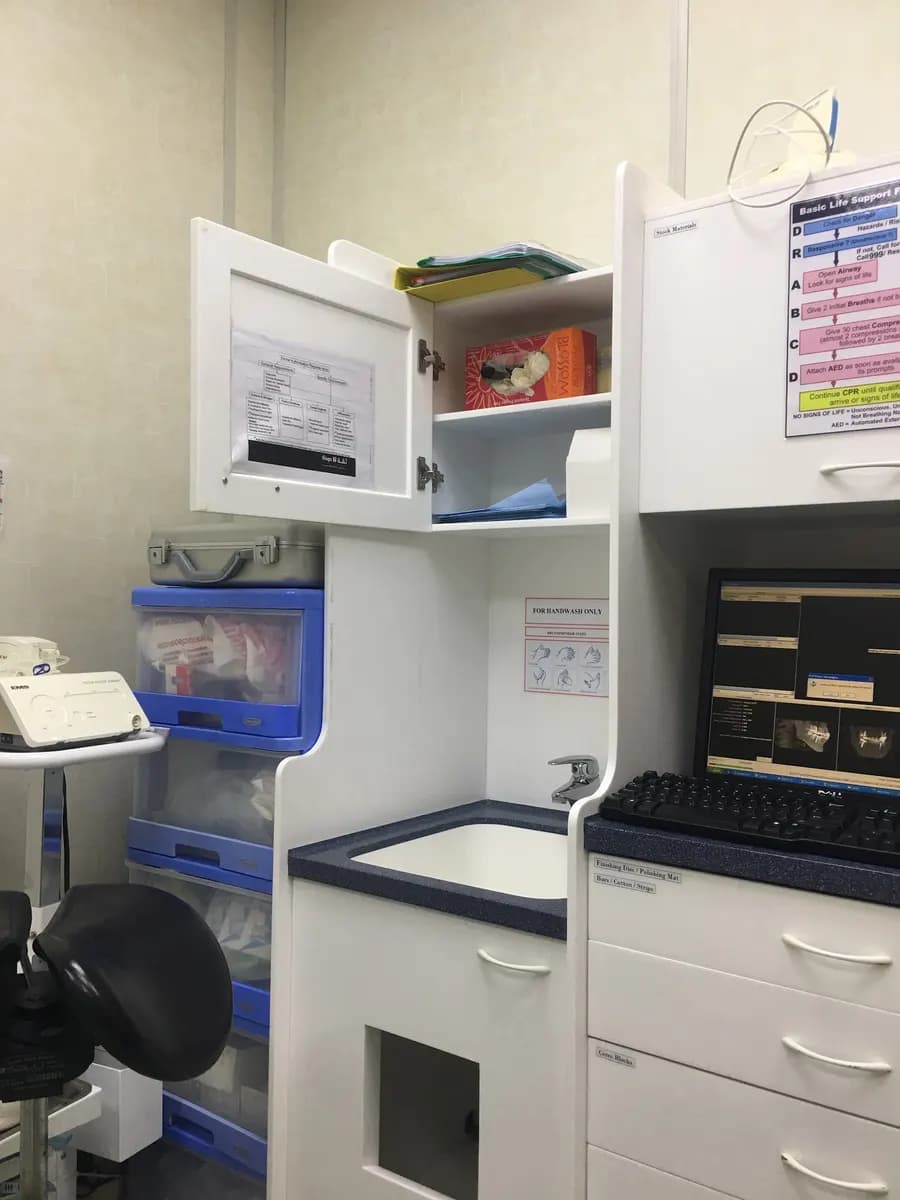 DR Munir Silwadi Dental Centre — صورة 8