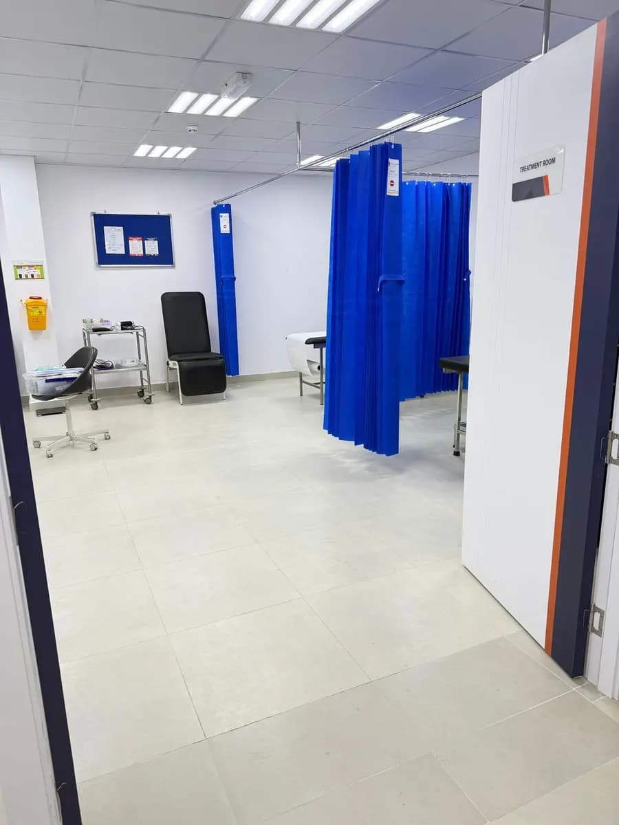 AL Azhar Medical Clinic photo 4