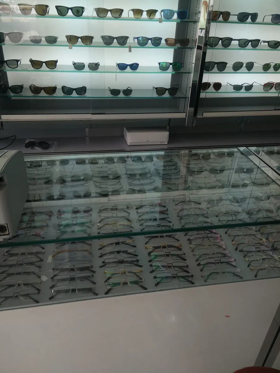 AL Karawan Opticals — صورة 8