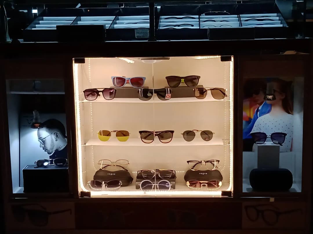 AL Majlis Optics — صورة 7