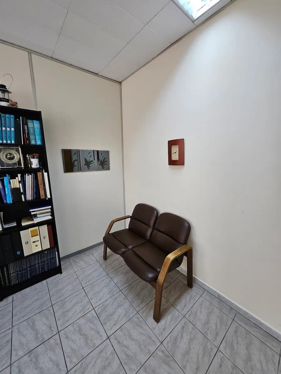 DR Saleh Mohd. Saleh Dermatology & Venereal Clinic photo 2