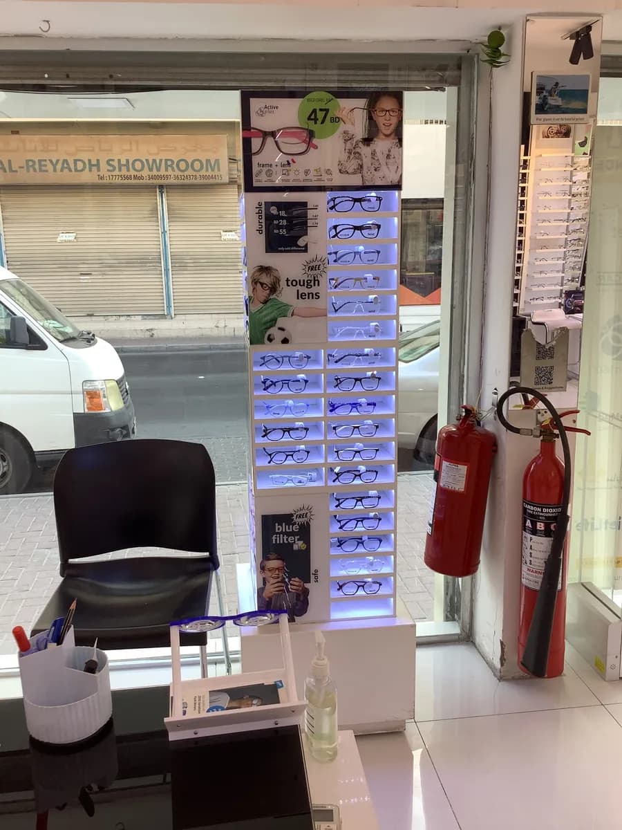 Rathod Opticians East Riffa — صورة 5