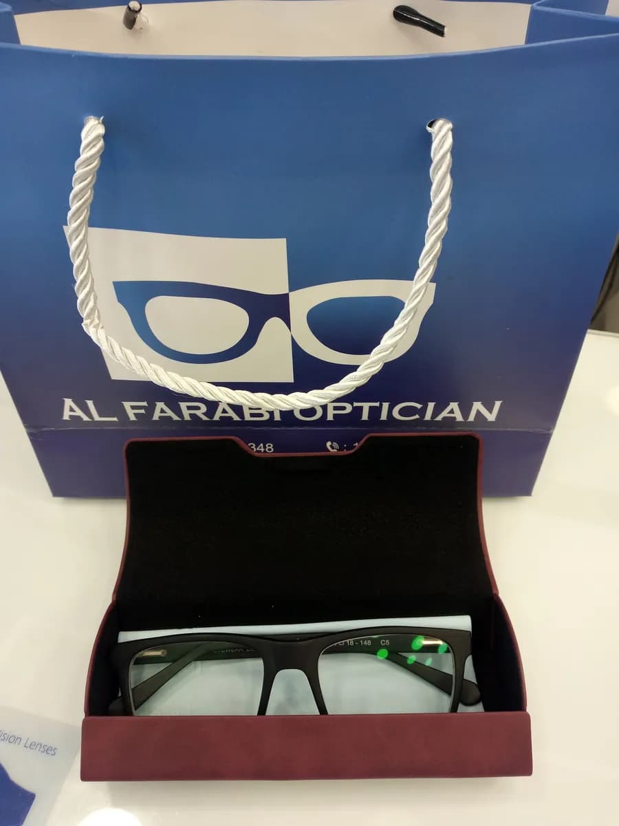 Al Farabi Optician — صورة 6