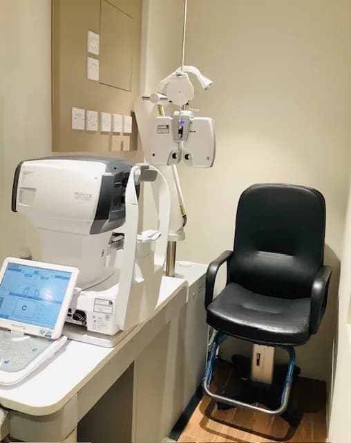 Rathod Opticians Janabiya — صورة 4