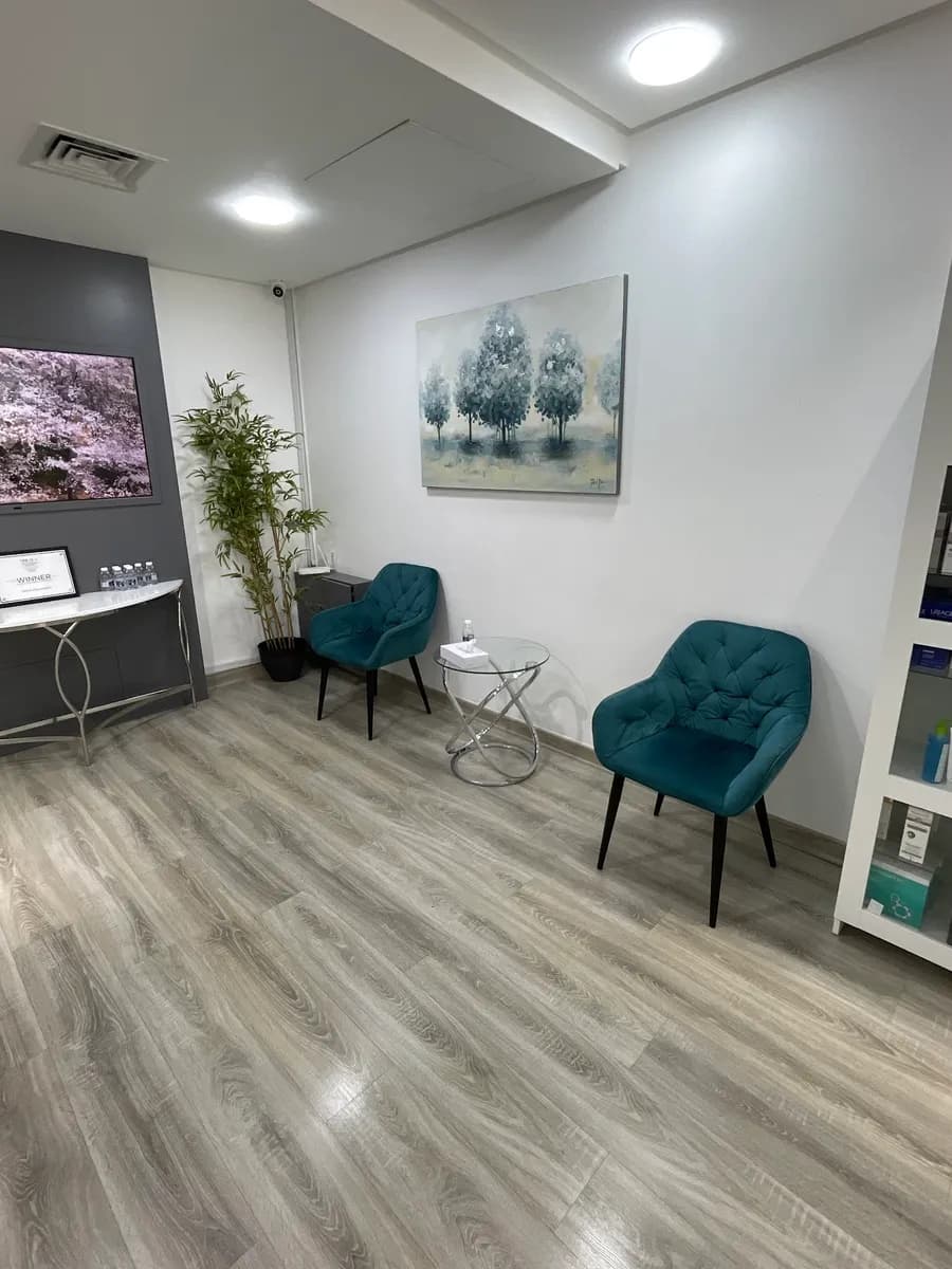 Derma Glow Medical Center - DGMC — صورة 4