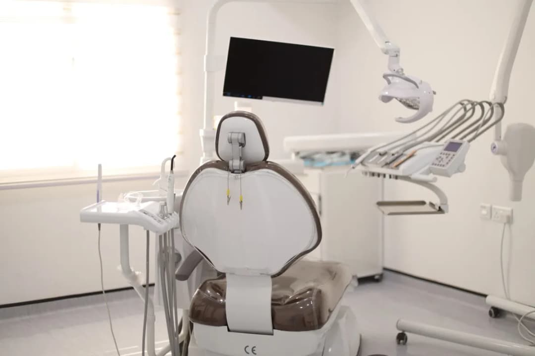 مركز ابن حيان للأسنان - عالي Ibn Hayan Dental Center