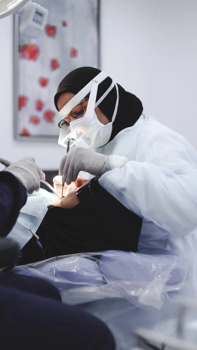 مركز ابن حيان للأسنان - عالي Ibn Hayan Dental Center — صورة 8