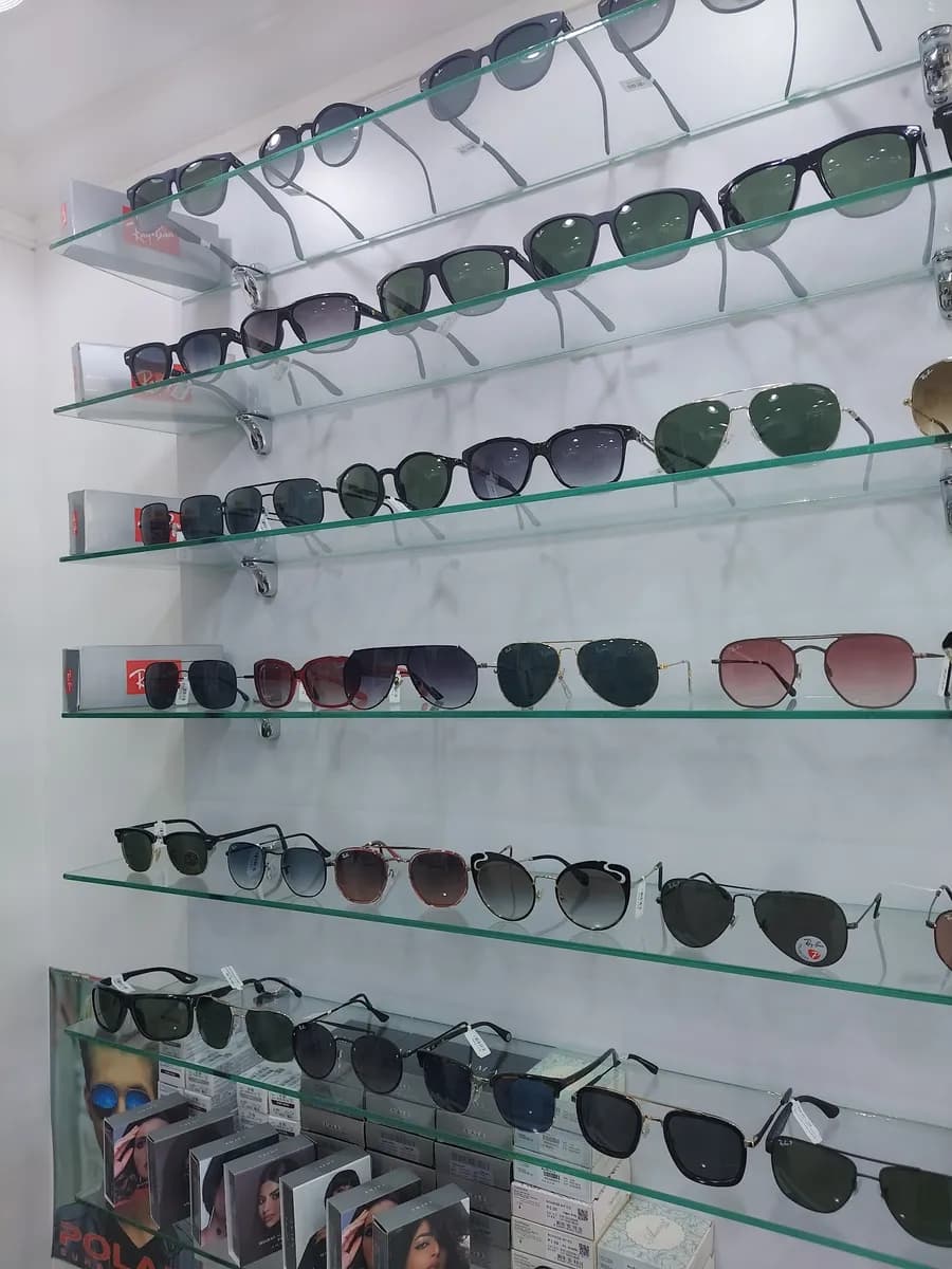 Busaiteen Optician — صورة 4