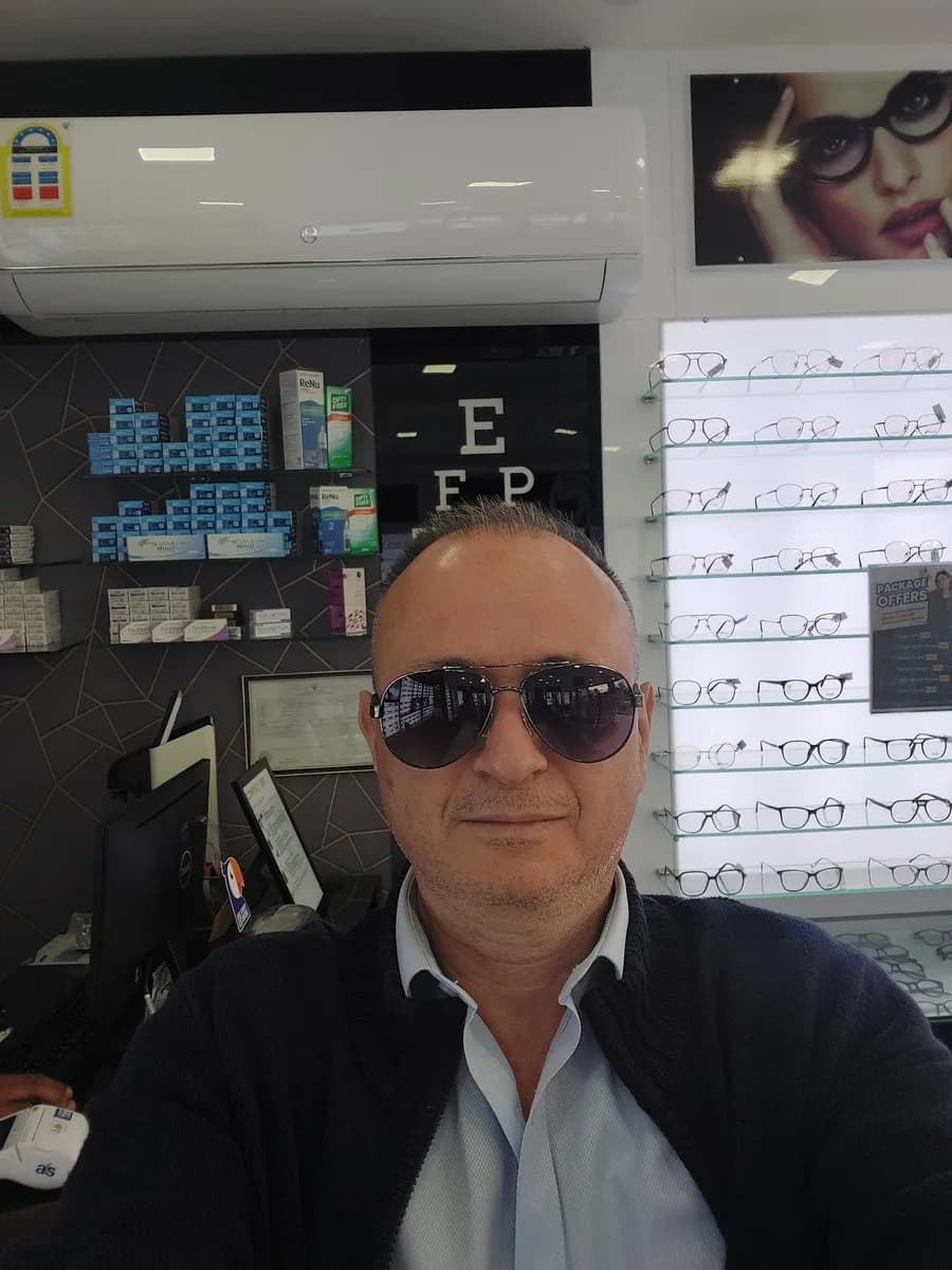 Al Farabi Optician — صورة 6