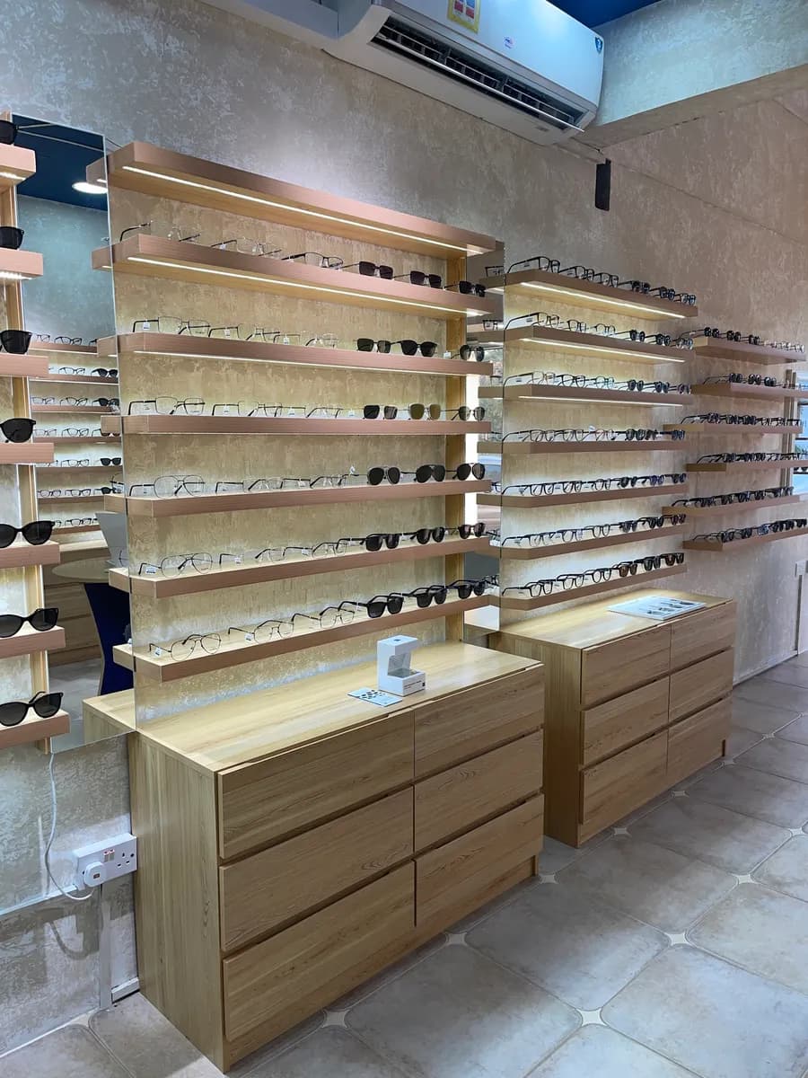 Lunettes Optics — صورة 3