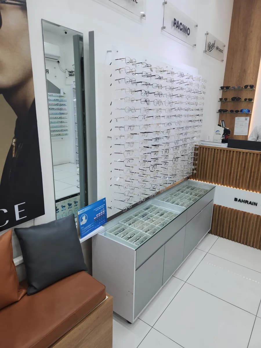 Bismi Optics Wll , Hamad Town — صورة 4