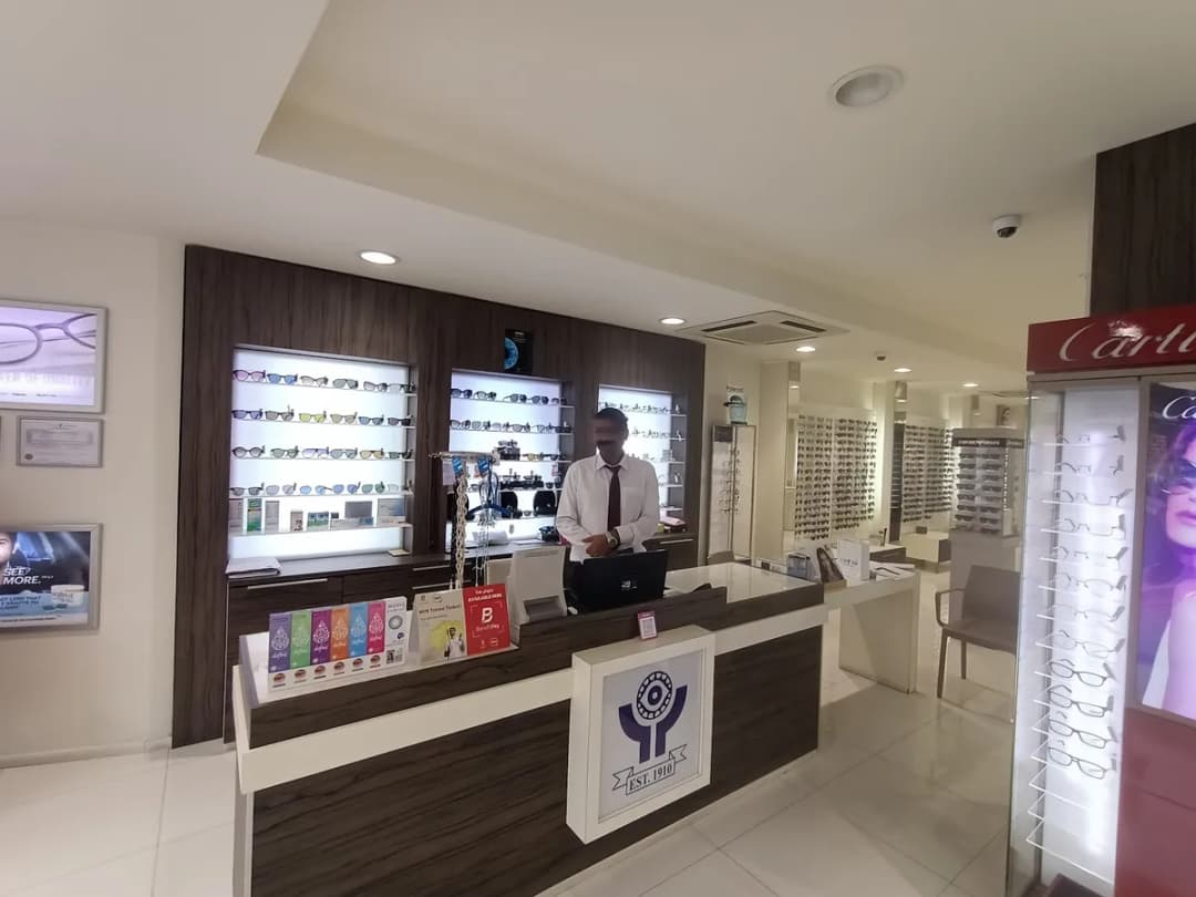 Yateem Optician — صورة 5