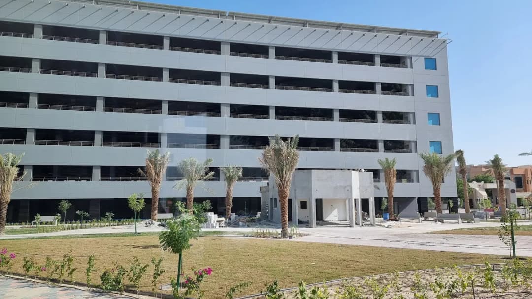 Military Hospital — صورة 2