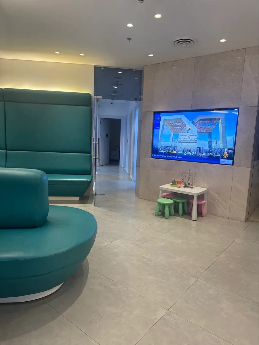 عيادات سن - برج ��زايا 5 — صورة 3