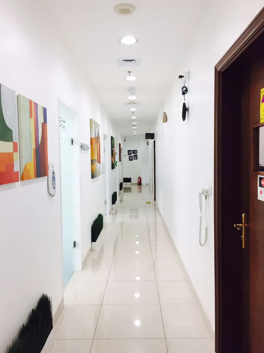 Aldanah Dental Center مركز الدانة لطب الفم والأسنان