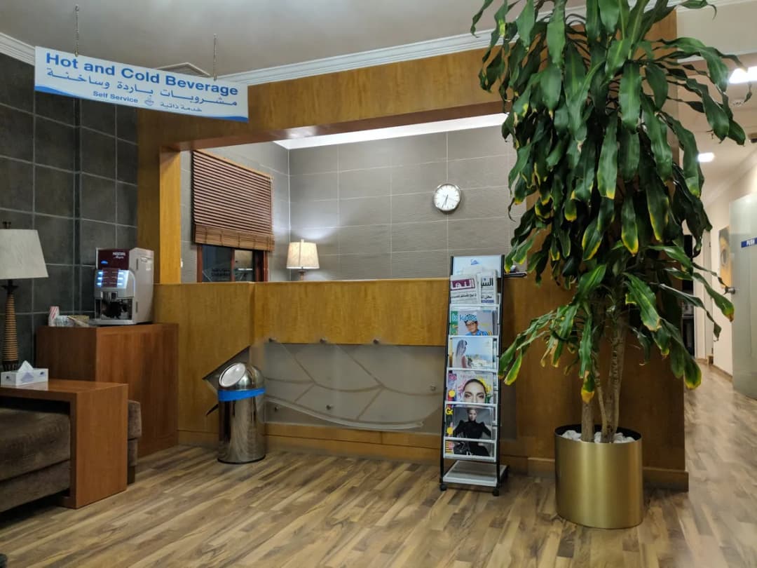 عيادة الدكتور حسين عبّاد استشاري طب و جراحة العيون — Eye Care & Ophthalmology in Hawalli