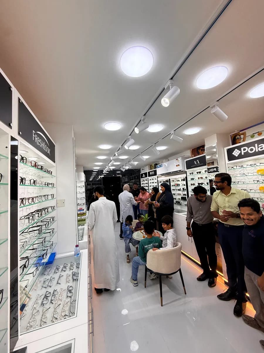 Al Mahra Opticals - Al Wakrah — صورة 7