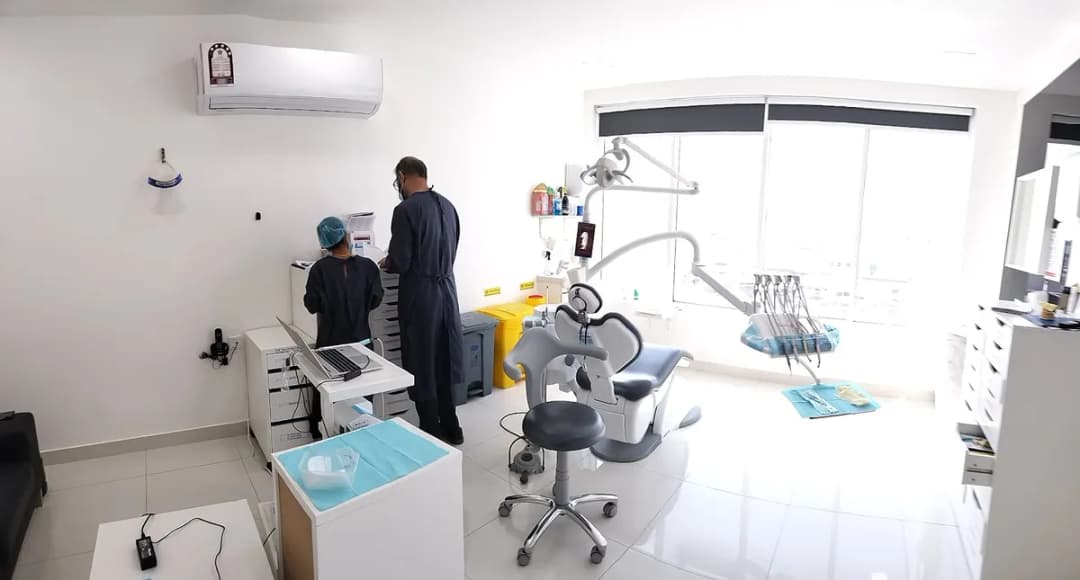 مركز كينغز للاسنان العطية, CR NO: 79505/7 - ٧٩٥٠٥/٧ — صورة 6