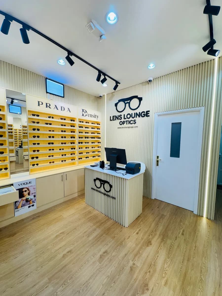 Lens Lounge Optics — صورة 2