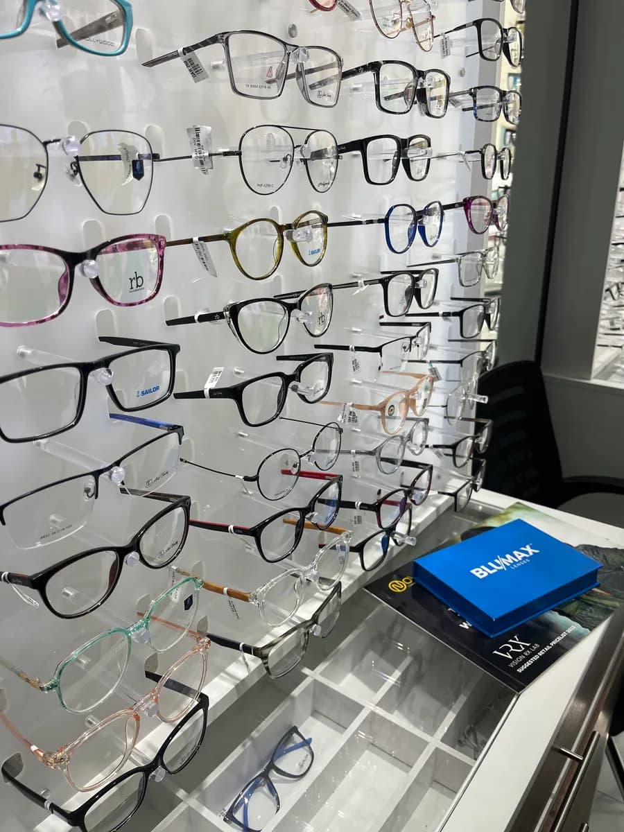 Al Mahra Opticals - Muntazah — صورة 7