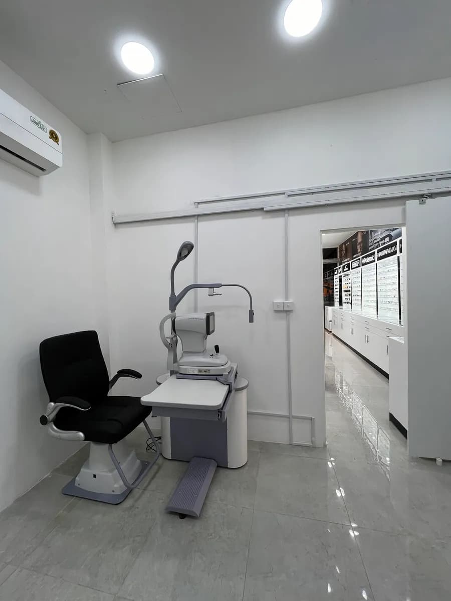 Al Mahra Opticals - Al khor — صورة 6