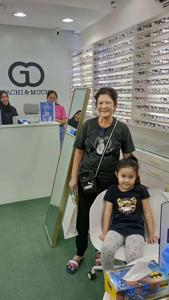Jachi and Muchi Opticals — صورة 8
