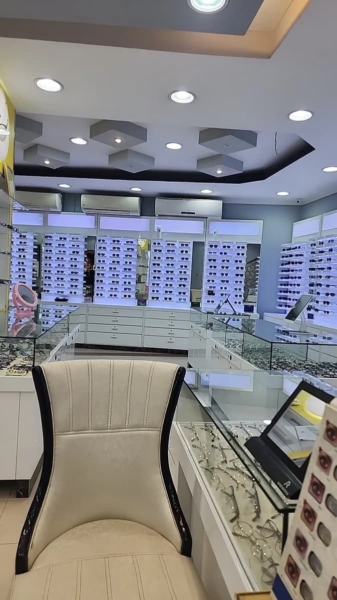 Eyes Lama Optics — صورة 2