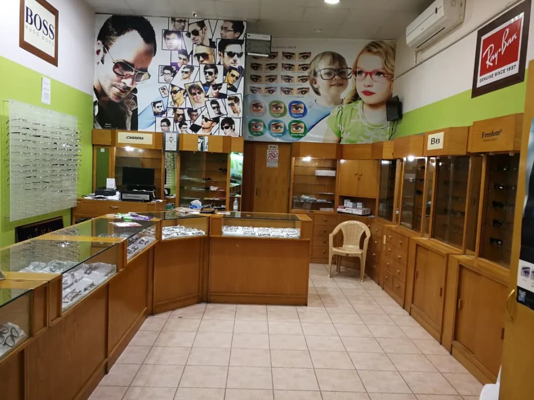 مركز العناية بالبصر Vision Care Center — صورة 8